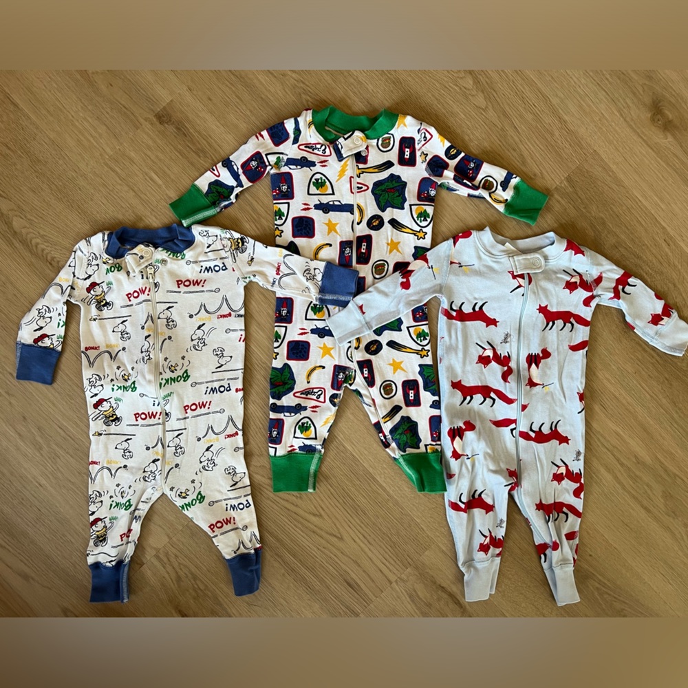 3 Hanna Andersson Pajamas Size 6-9 months